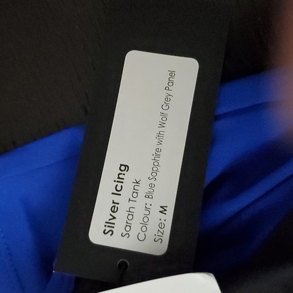 NWT Sarah Tank - Picture 7 of 9